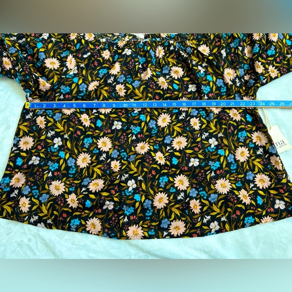 Ana Floral Off-Shoulder Top - Picture 8 of 8